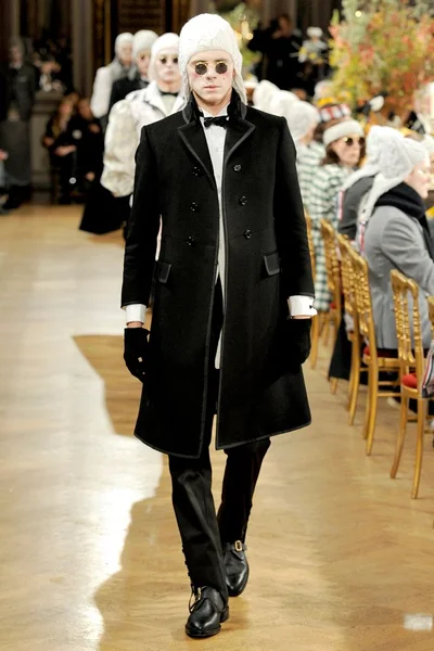 Look 25